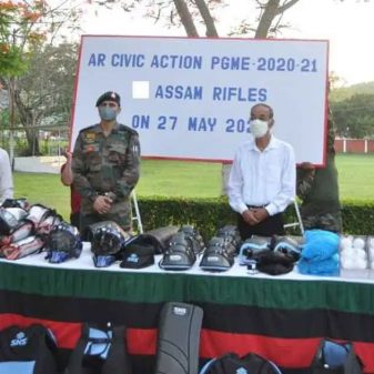 AR provides hockey equipment