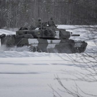 Sweden to send Leopard tanks to Ukraine