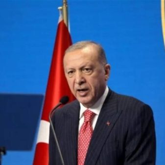 Turkish President holds phone talks with Putin, Zelensky