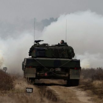 Canada to send four more battle tanks to Ukraine