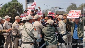 Cops thwart students’ bid to storm Raj Bhavan, CM’s Bungalow