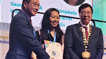 Dr Surpriya Hawaibam bags Asia Pacific Ophthamology award