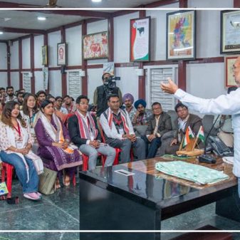 CM interacts with Punjab Yuva Sangam team