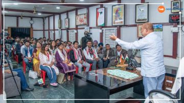 CM interacts with Punjab Yuva Sangam team