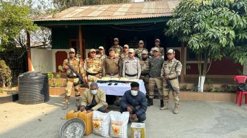 Drug manufacturing unit busted, 2 held with drugs
