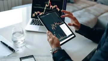 Sensex surges 344 points in early trade; Nifty rises 108 points