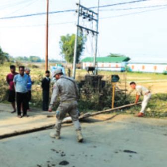 Imphal-Yairipok road bandh affects normal life