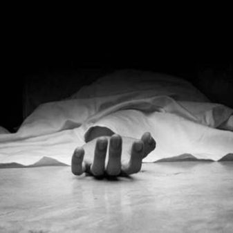 Cop commits suicide inside PS