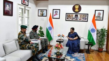 GOC 3 Corps briefs Governor on security situation