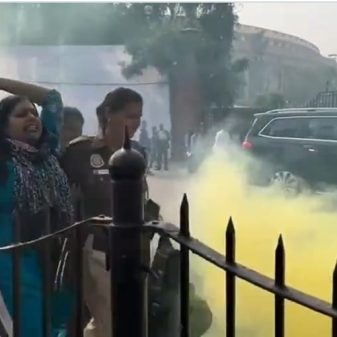 “Jai Bhim, Manipur ko Insaf do”: Protestors raise slogans outside Parliament as they hurl smoke canisters