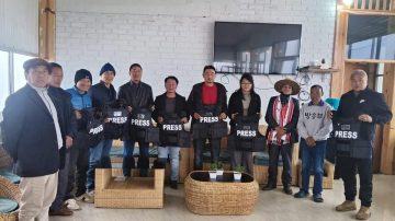 UDWJA unveils official ‘press’ vest for Ukl scribes