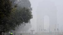 Dense Fog Paralyzes Delhi’s Transportation
