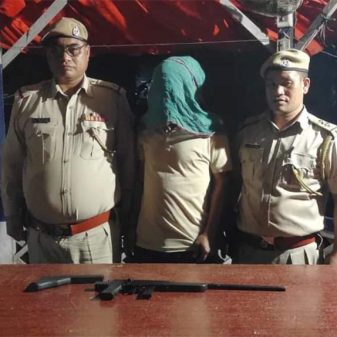 Man arrested with weapons and cash in Jiribam